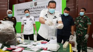 Wali Kota Pariaman Hadiri Pemusnahan Barang Bukti 130 Perkara di Kejari Pariaman