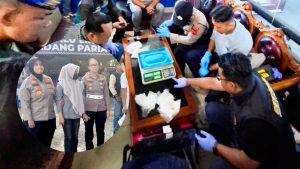 Koper Pink Berisi 1,01 Kg Sabu Gagal Terbang dari BIM, Pemilik Ditangkap di Lubuk Alung